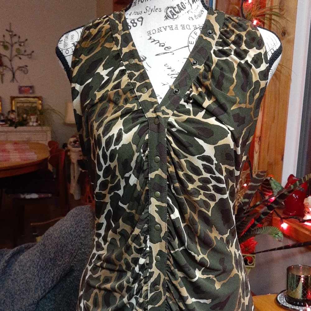 Nine West Brown Animal Print V-Neck Blouse Size xs